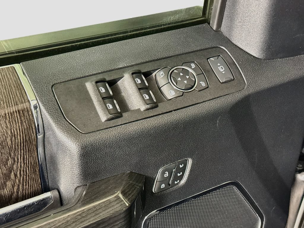 Used 2021 Ford F250 Lariat w/ Lariat Ultimate Package AWD/4WD image 19