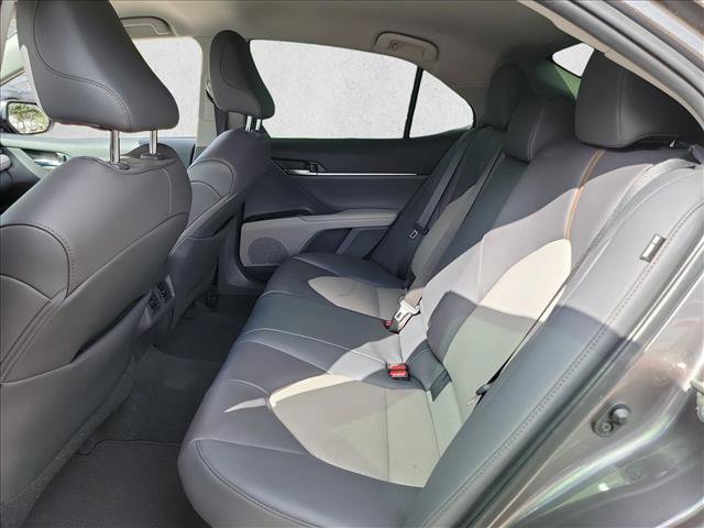 Used 2020 Toyota Camry XLE FWD image 14