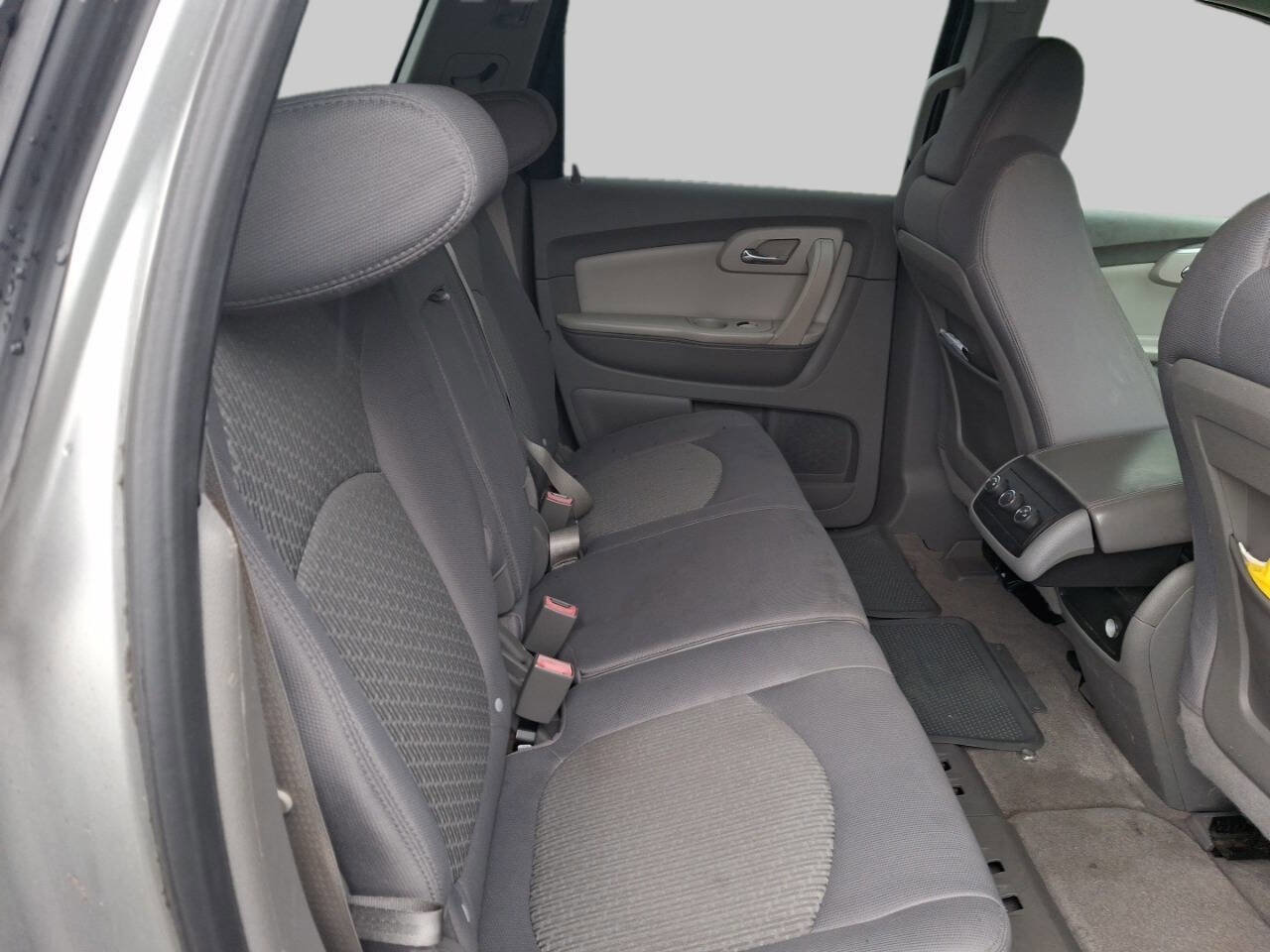Used 2012 Chevrolet Traverse LT image 8
