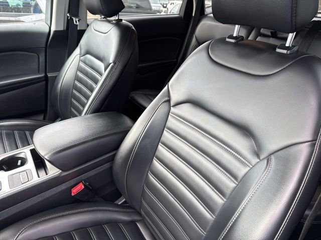 Used 2024 Ford Edge SEL AWD/4WD image 10