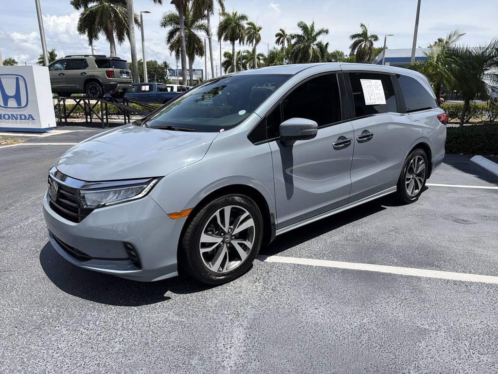 Certified 2024 Honda Odyssey Touring image 4