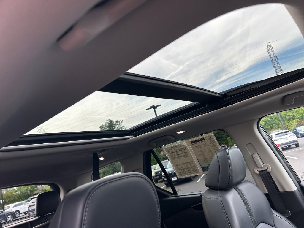 Certified 2024 Honda Pilot Touring image 17