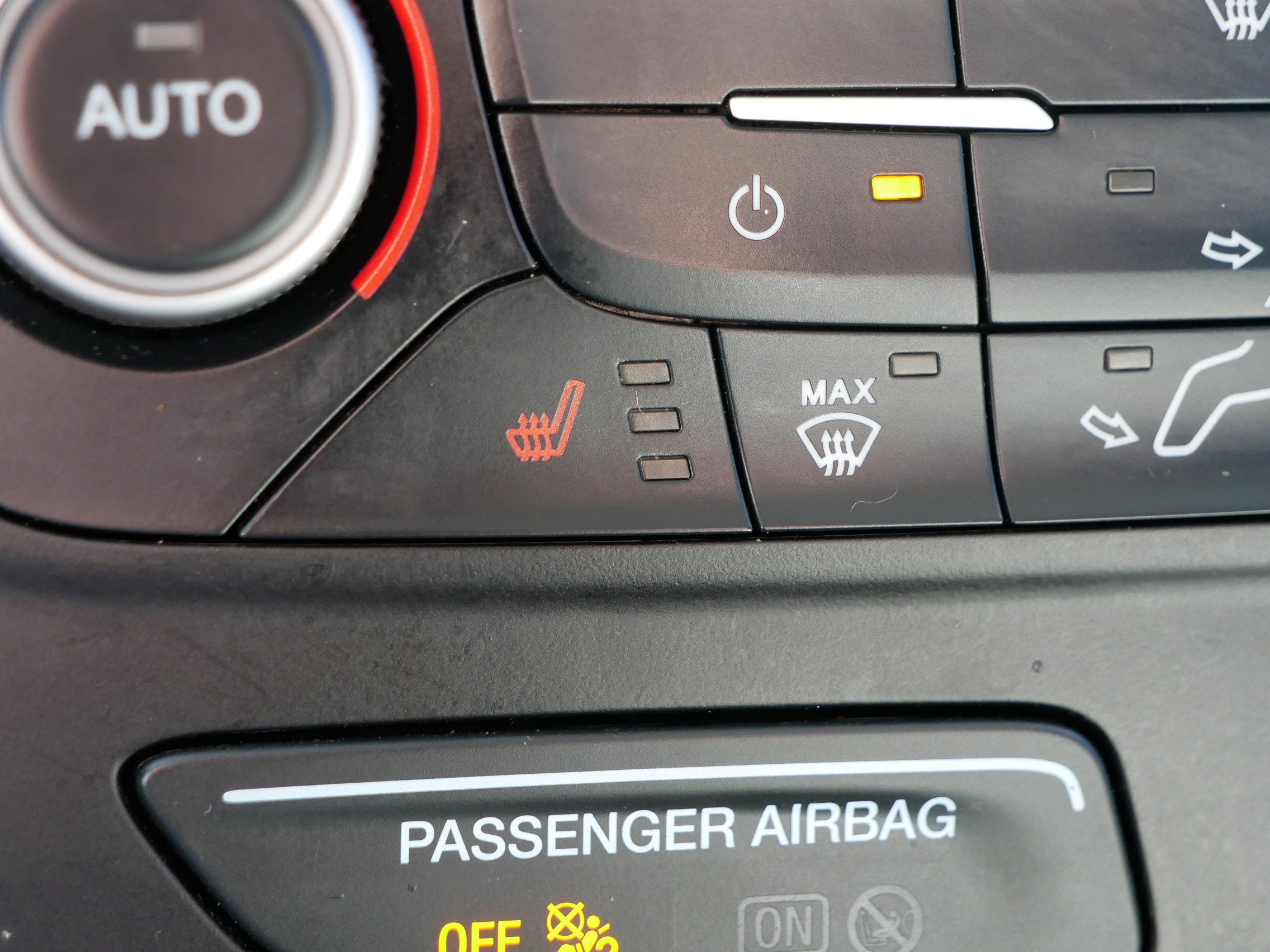 Used 2018 Ford Escape SE image 28