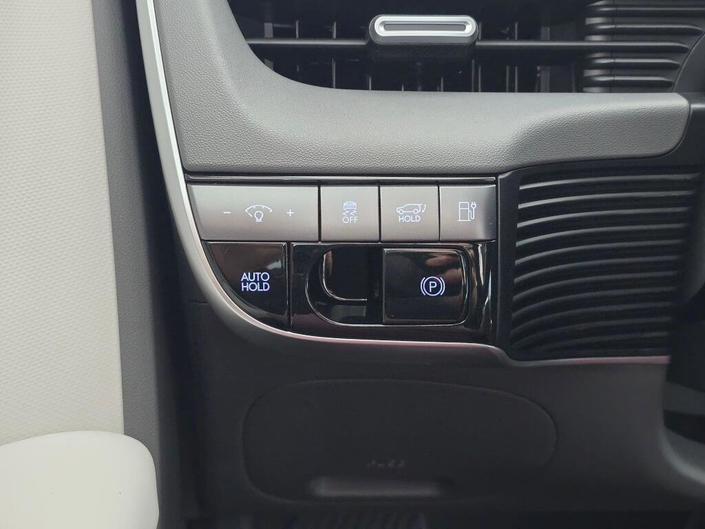 New 2026 Hyundai Ioniq 5 SEL image 25