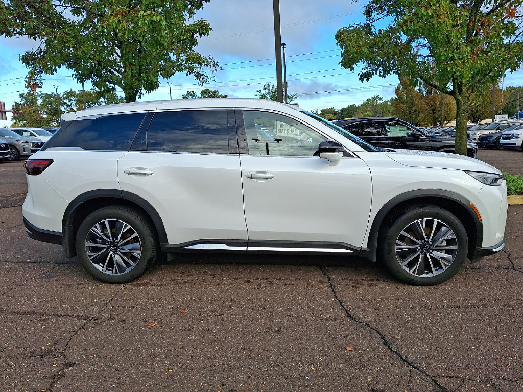 Certified 2026 INFINITI QX60 Luxe w/ Cargo Package AWD/4WD image 7