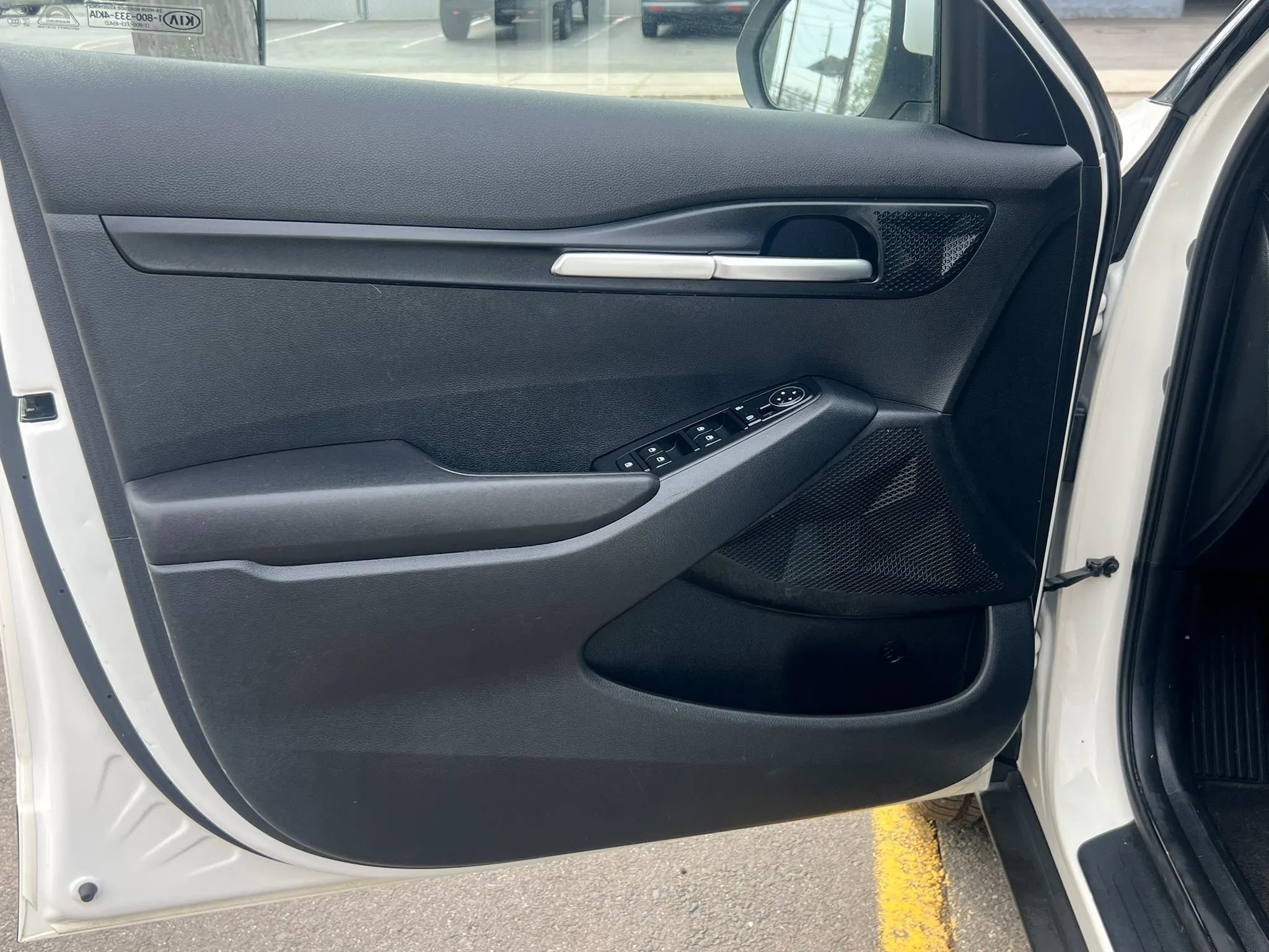 Used 2021 Kia Seltos LX image 12