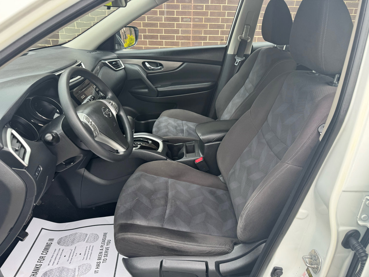 Used 2015 Nissan Rogue S image 5