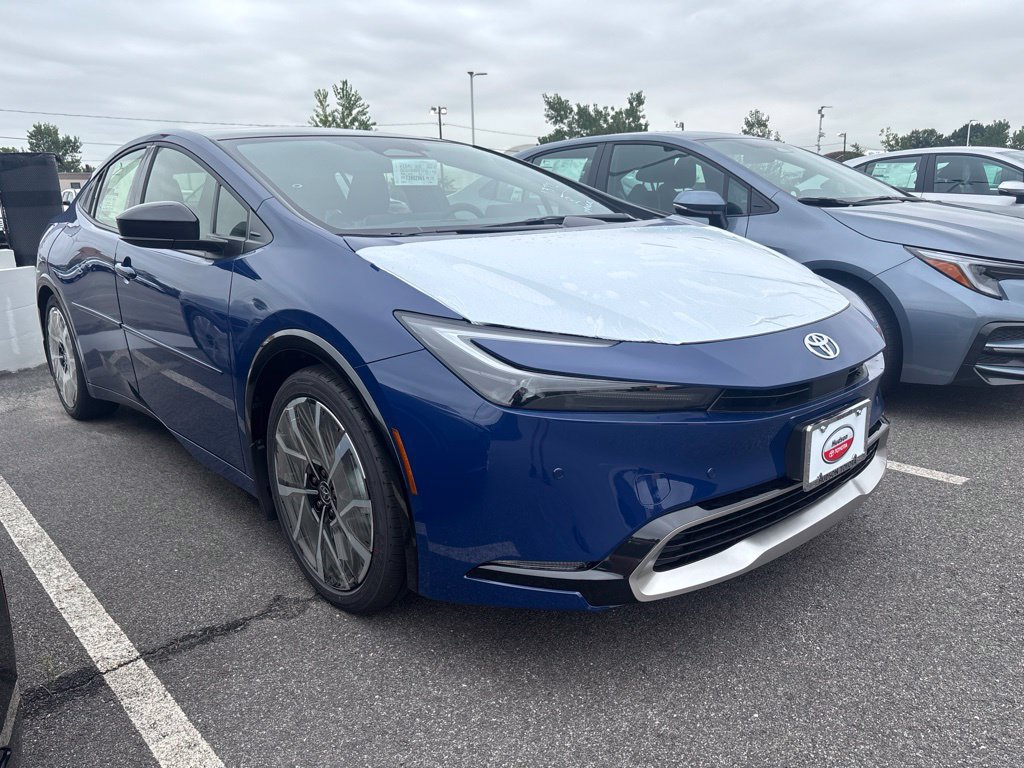 New 2026 Toyota Prius Plug-In Hybrid FWD image 2