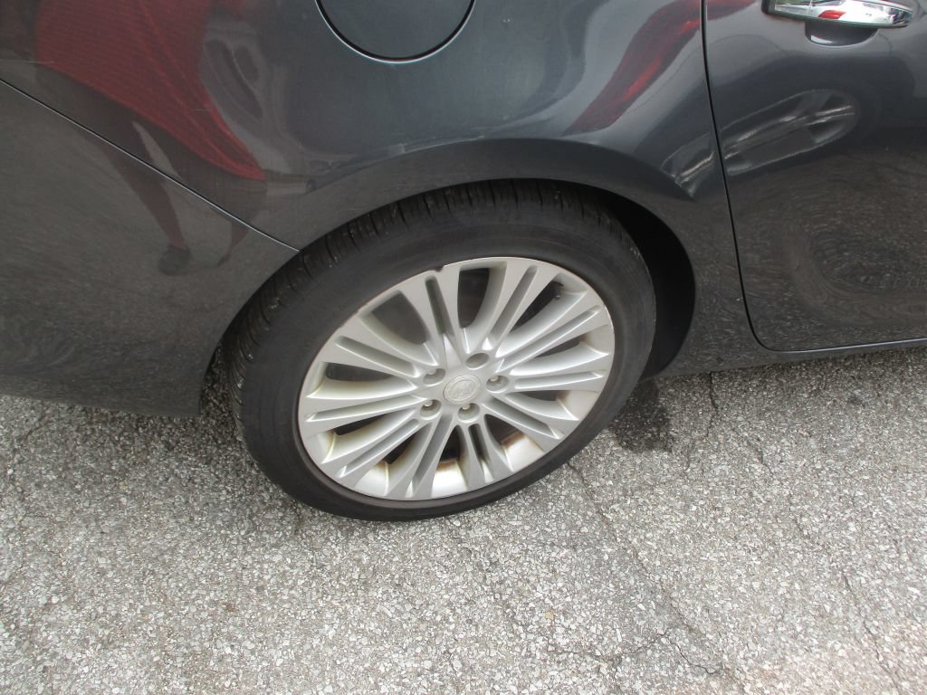 Used 2013 Buick Verano FWD image 8