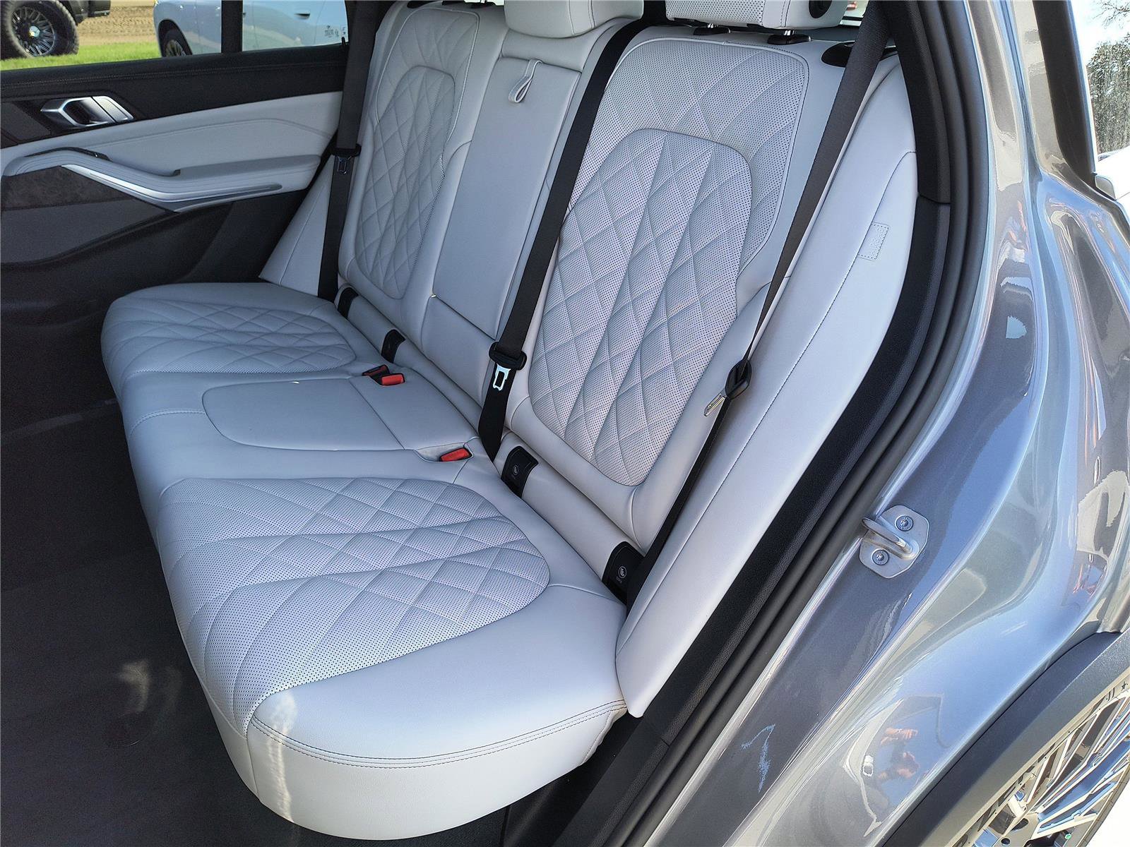 New 2026 BMW X5 sDrive40i w/ Climate Comfort Package image 15