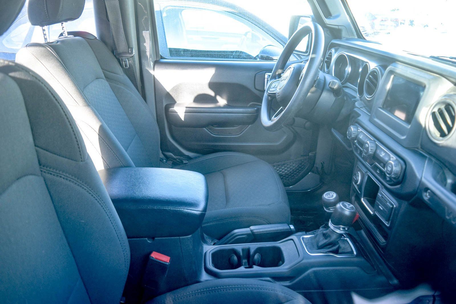 Used 2023 Jeep Wrangler Sport image 7