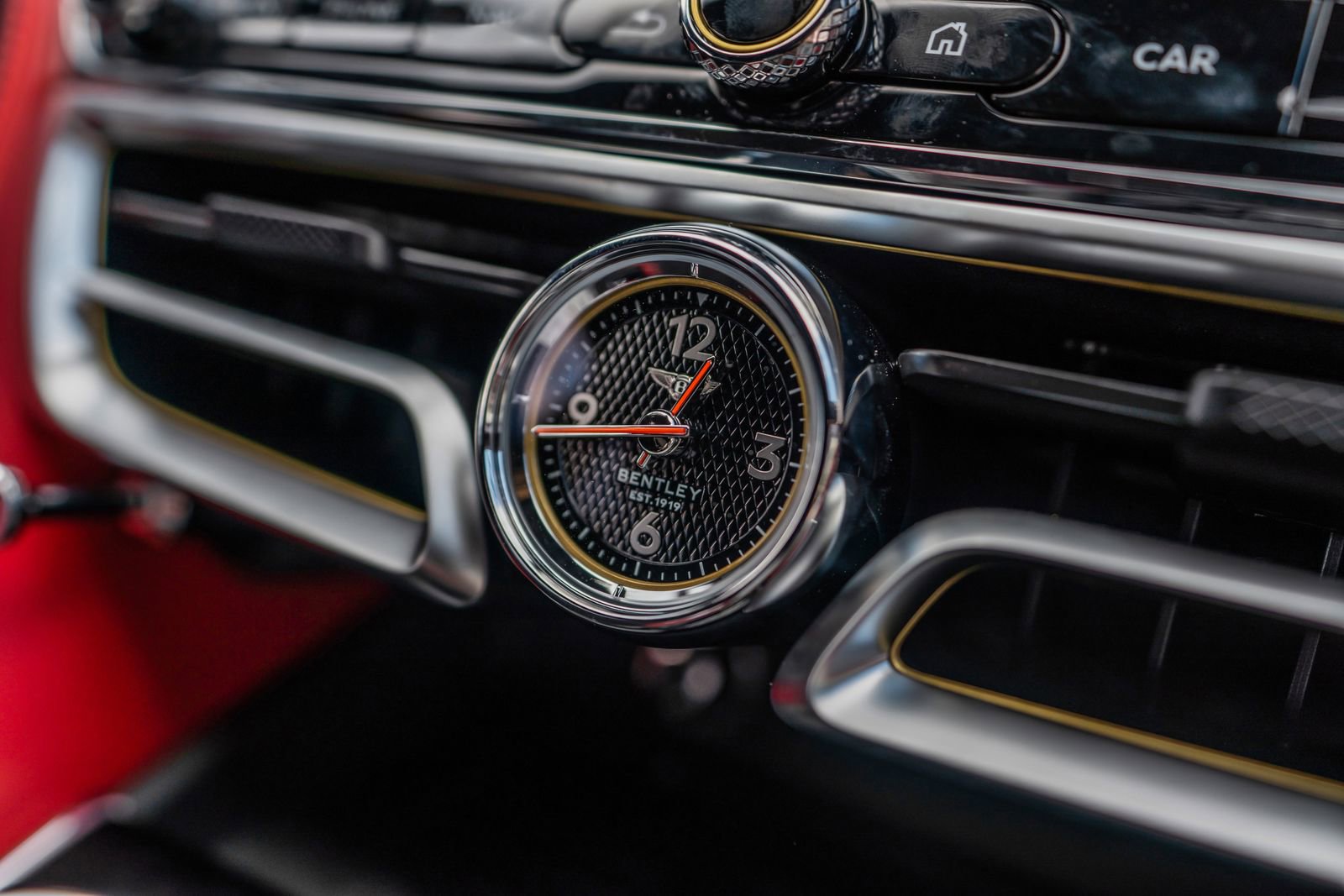 New 2025 Bentley Flying Spur Plug-In Hybrid image 50