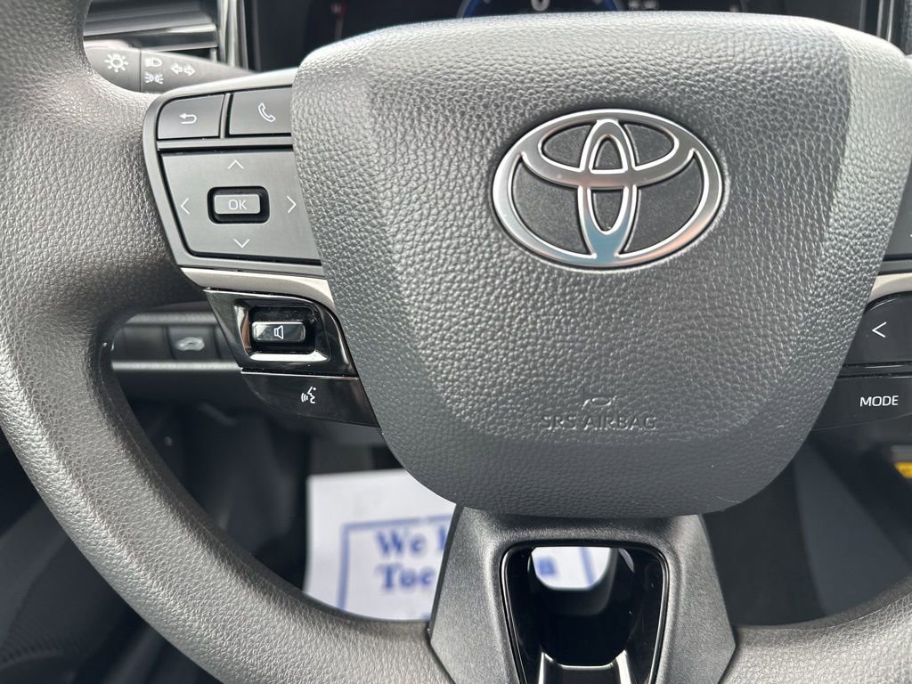 Certified 2025 Toyota Camry LE w/ Convenience Package image 17