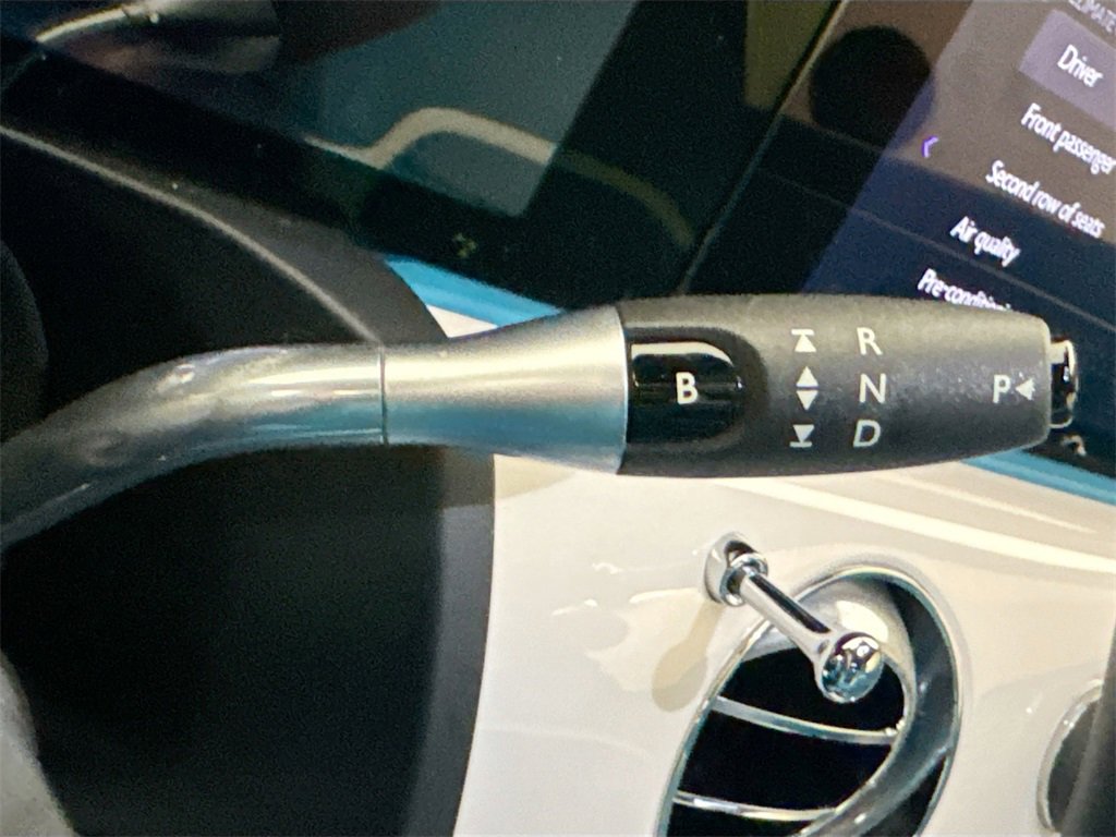 Used 2025 Rolls-Royce Spectre image 17