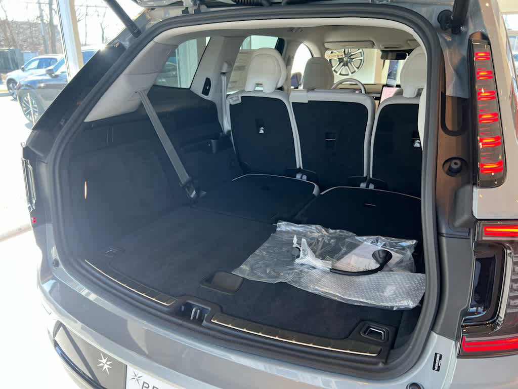 New 2026 Volvo EX90 Plus AWD/4WD image 14