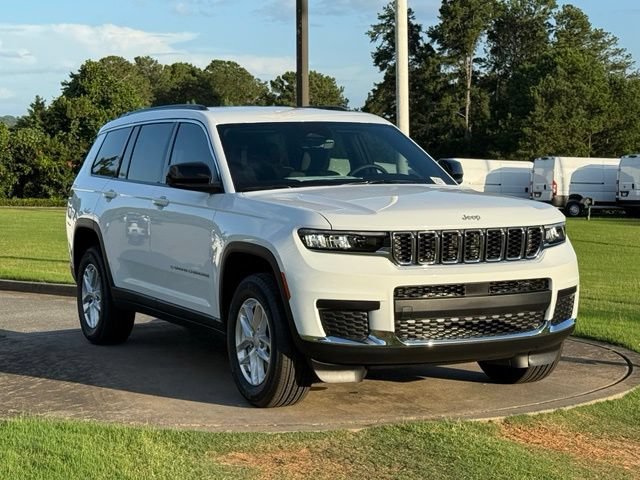 New 2026 Jeep Grand Cherokee L Laredo AWD/4WD image 9