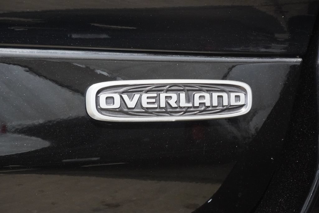 Used 2024 Jeep Grand Cherokee L Overland AWD/4WD image 9