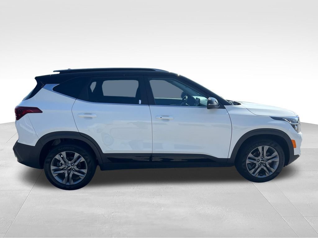 Used 2023 Kia Seltos S FWD image 6