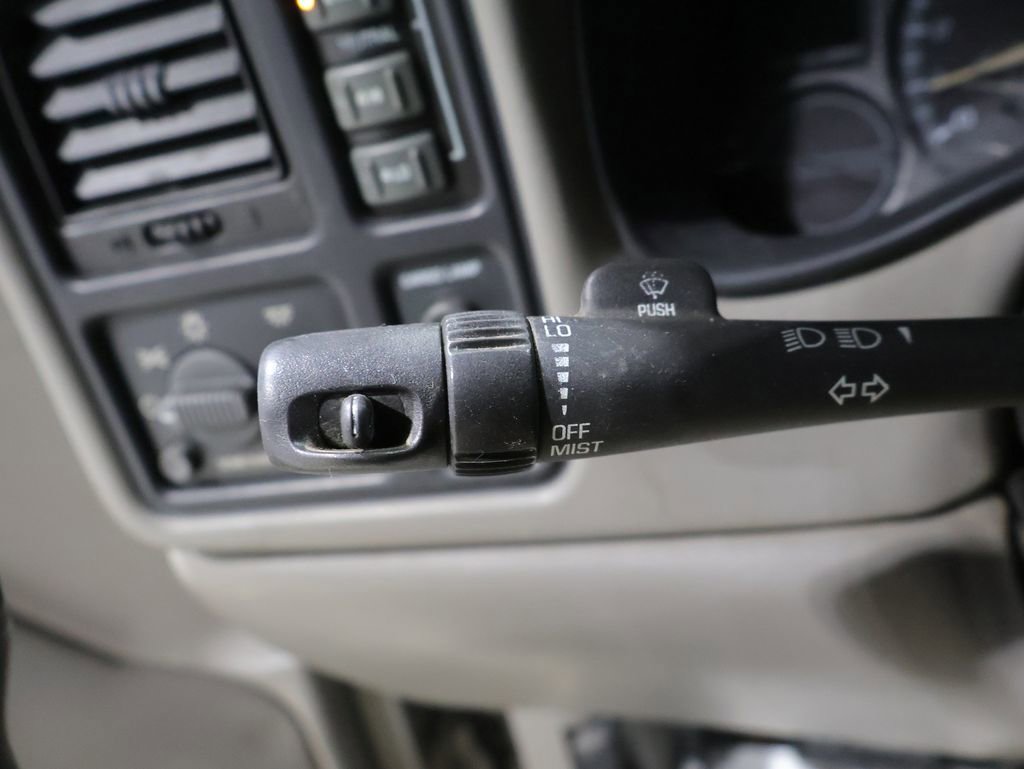 Used 2002 Chevrolet Silverado 1500 LT AWD/4WD image 27