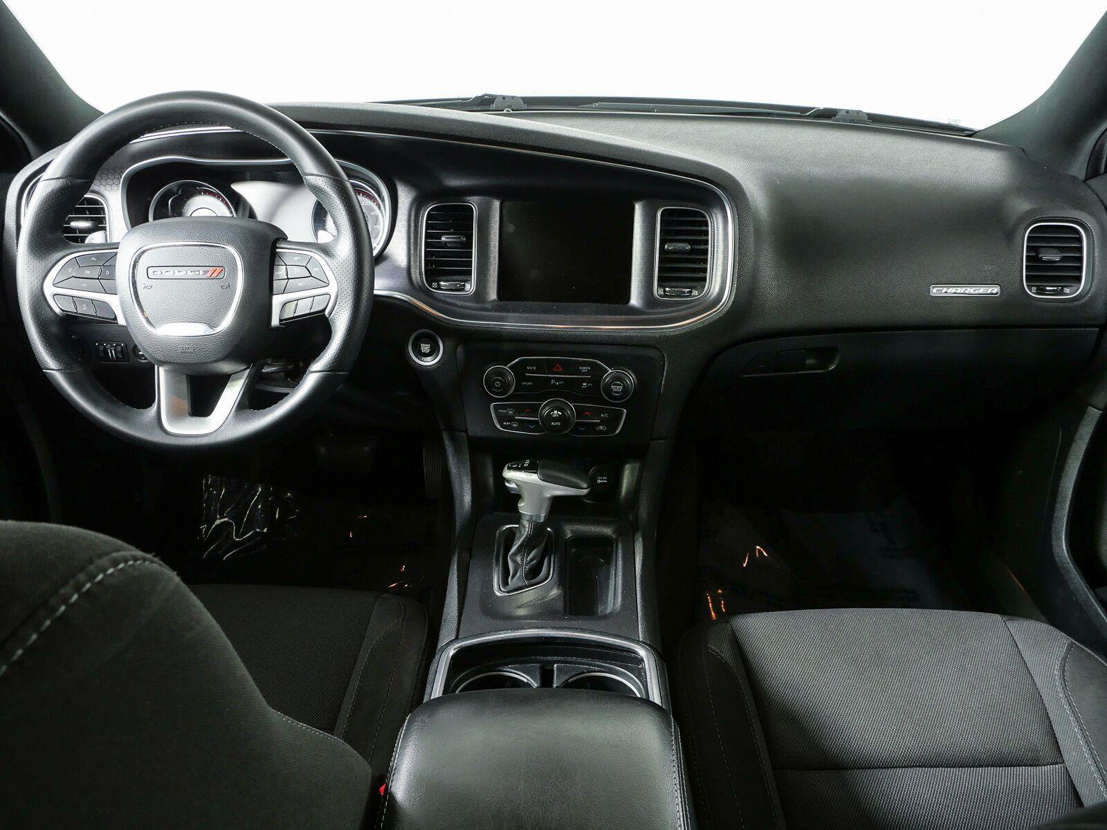Used 2018 Dodge Charger R/T RWD image 19