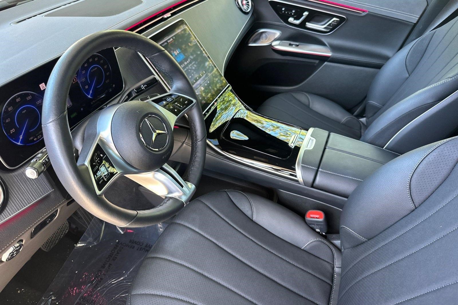 Used 2026 Mercedes-Benz EQE 320 4MATIC SUV image 4