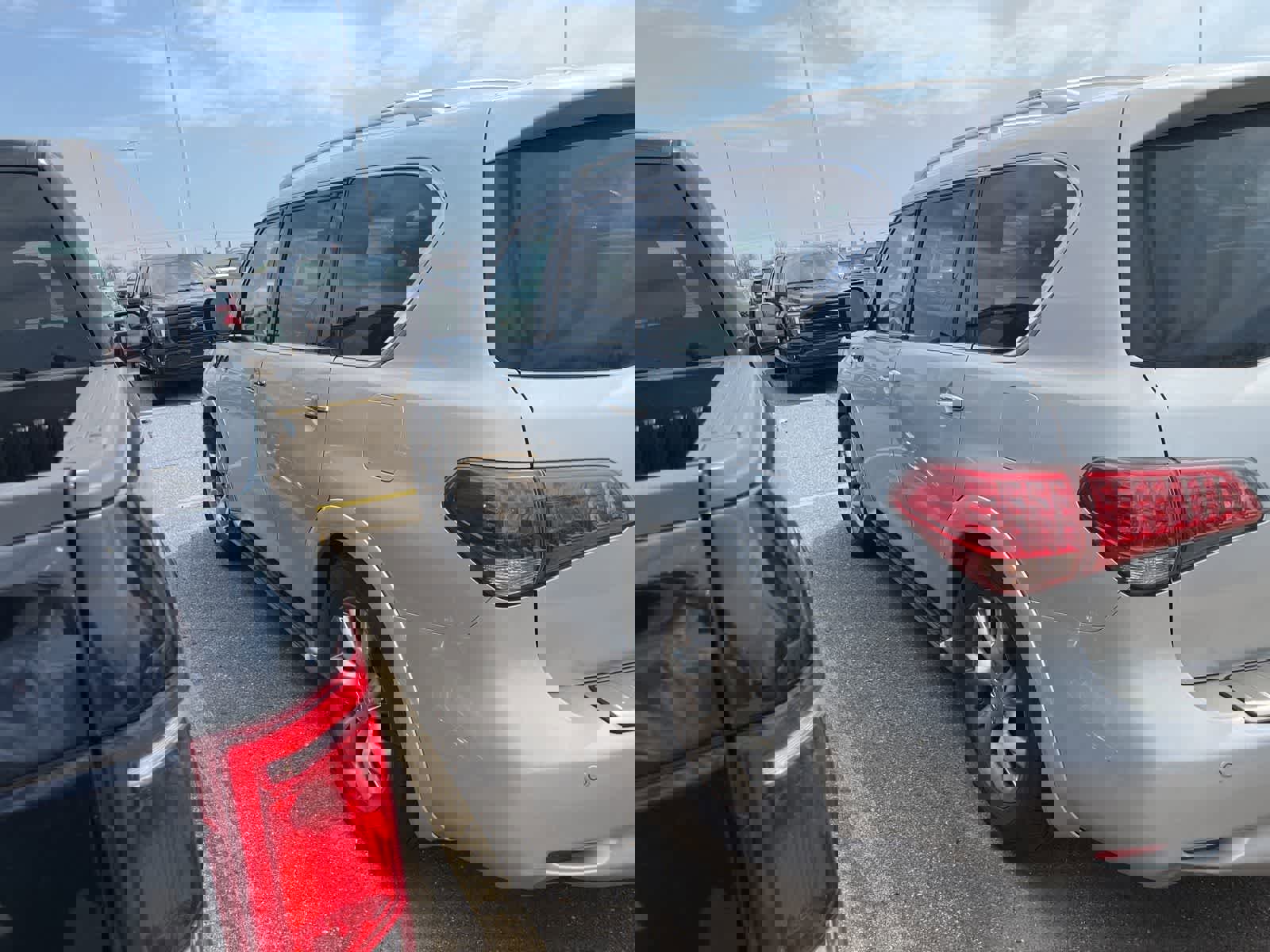 Used 2014 INFINITI QX80 4WD w/ Theater Package image 8