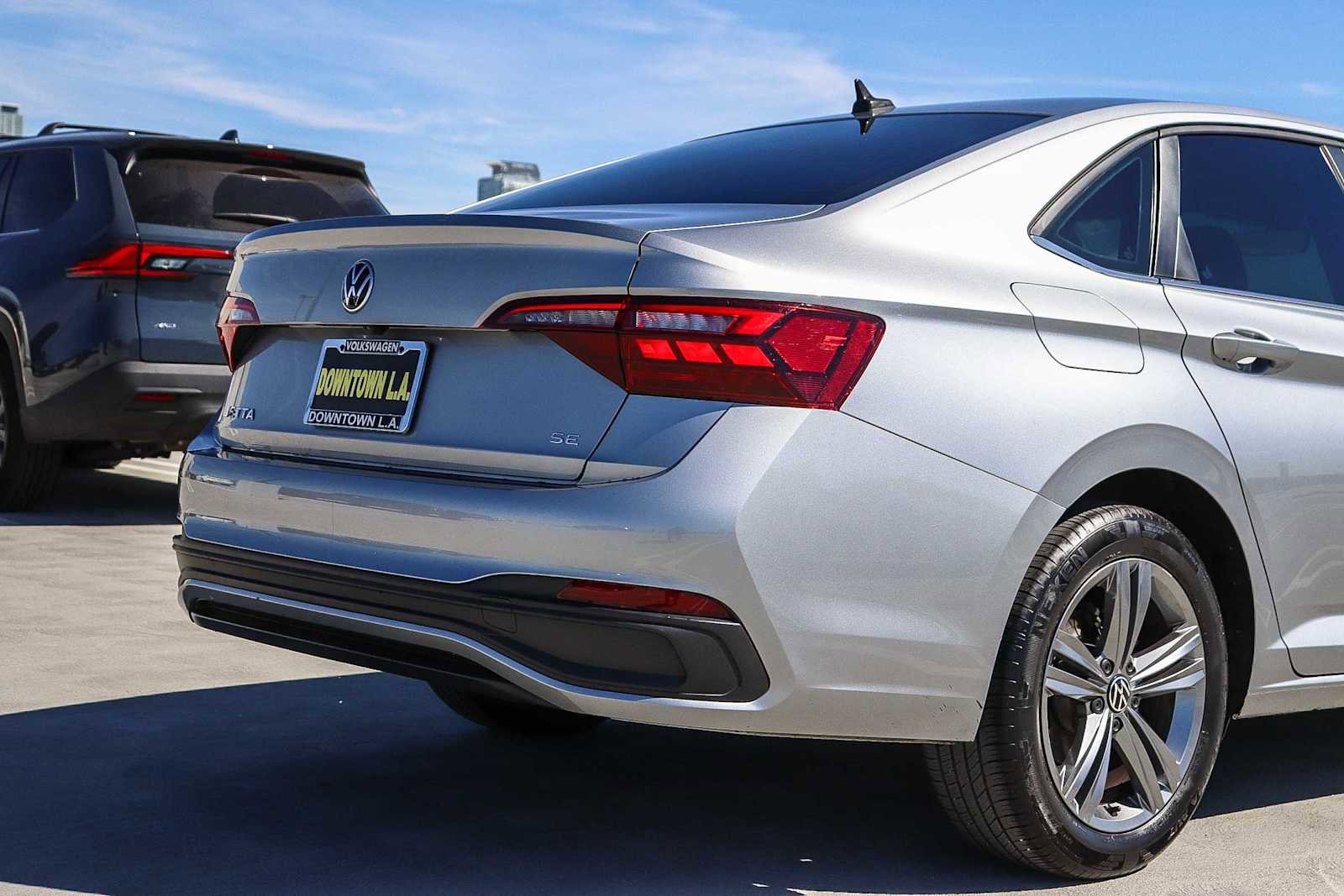 Certified 2022 Volkswagen Jetta SE image 9