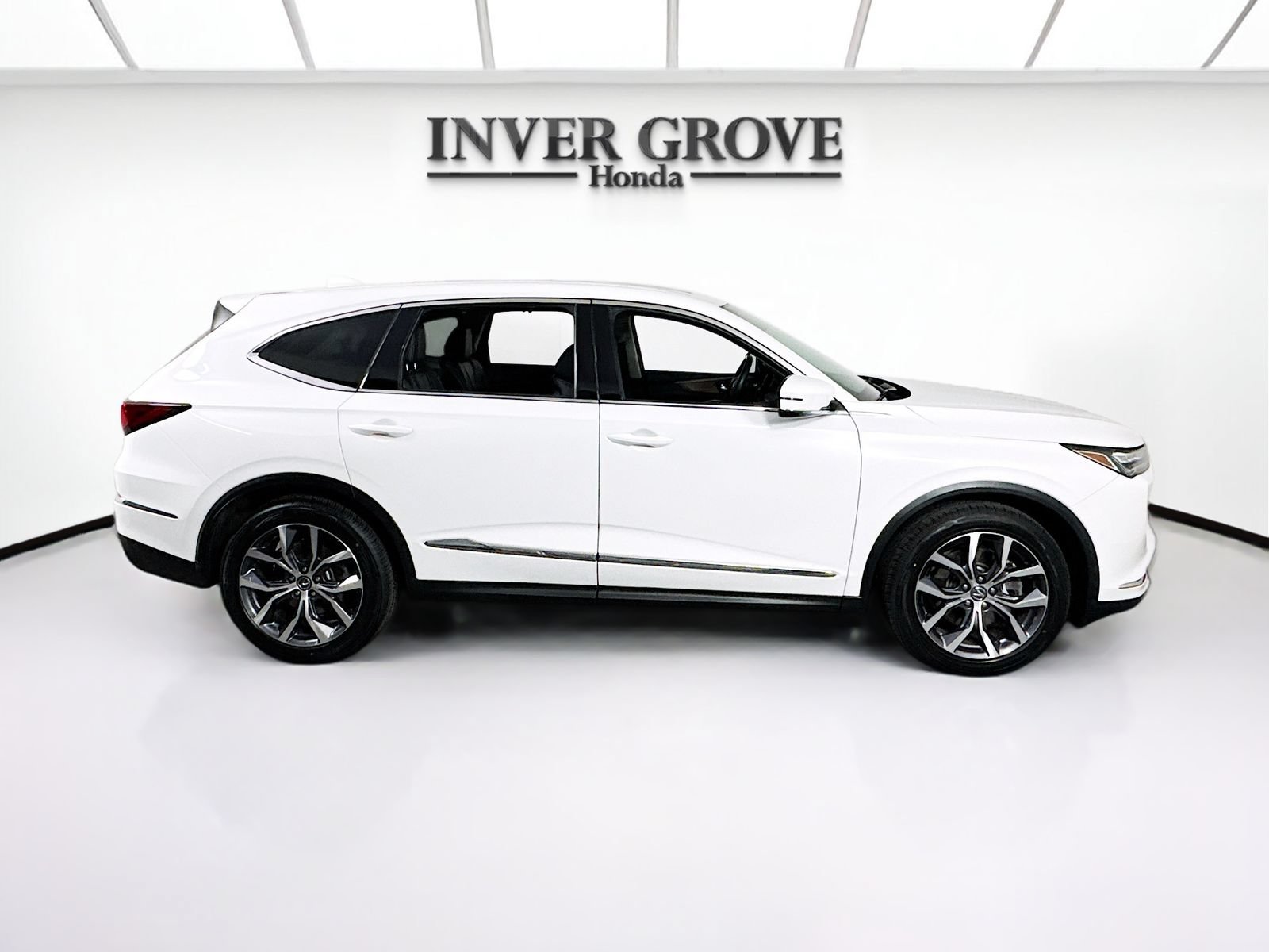 Used 2022 Acura MDX w/ Technology Package AWD/4WD image 4