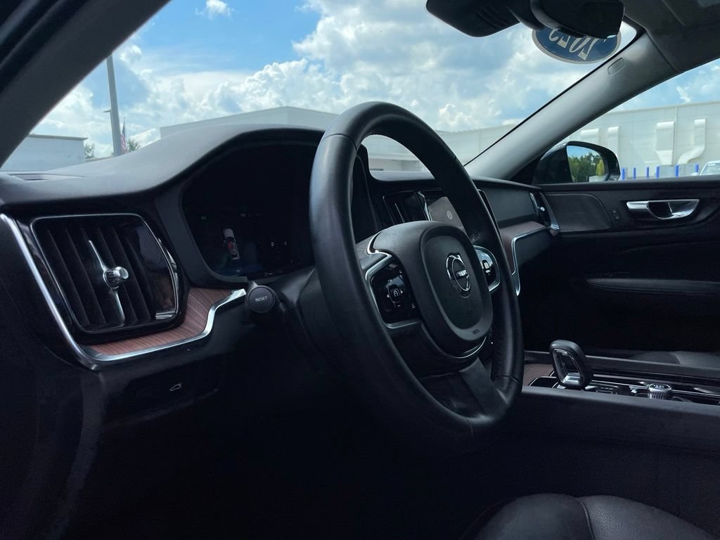 Used 2025 Volvo V60 B5 Cross Country Plus AWD/4WD image 26