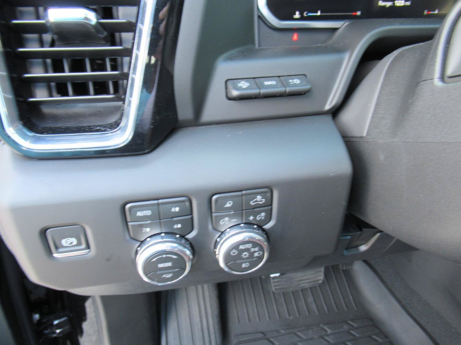 Used 2026 GMC Sierra 2500 Denali Ultimate w/ Max Trailering Package AWD/4WD image 20