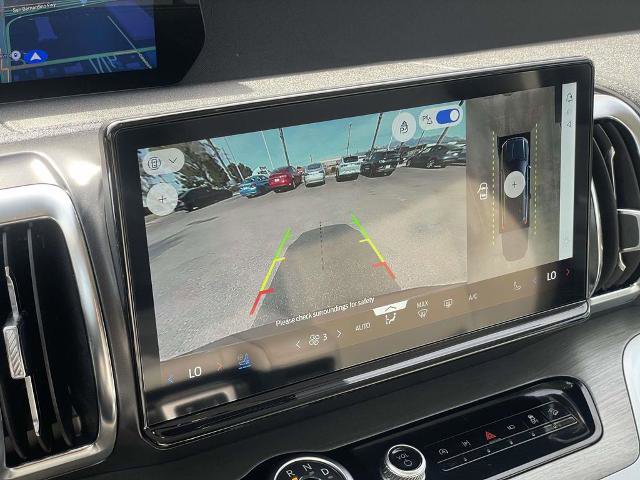 Certified 2025 Ford Expedition Platinum image 17