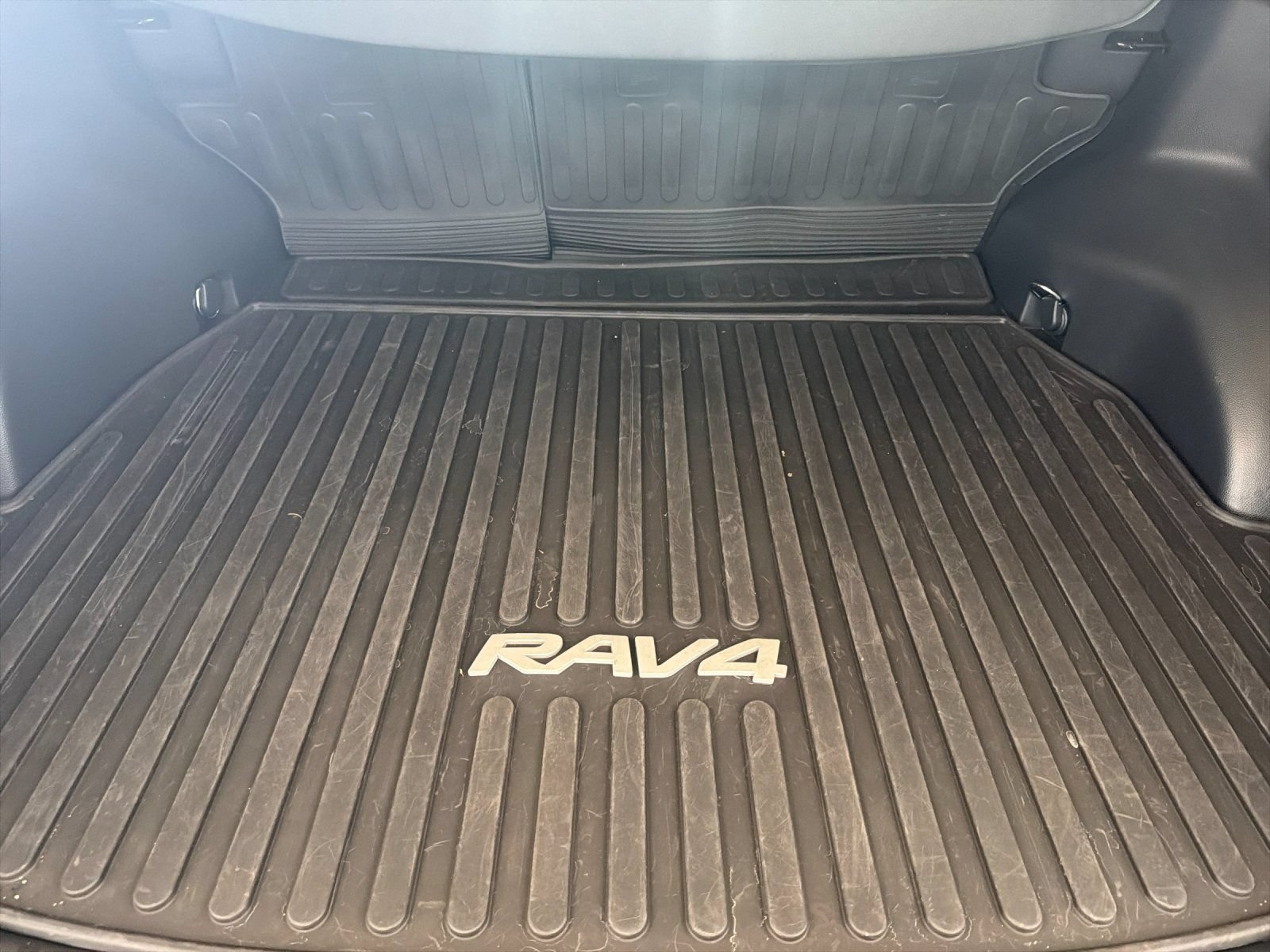 Used 2025 Toyota RAV4 XLE Premium AWD/4WD image 16