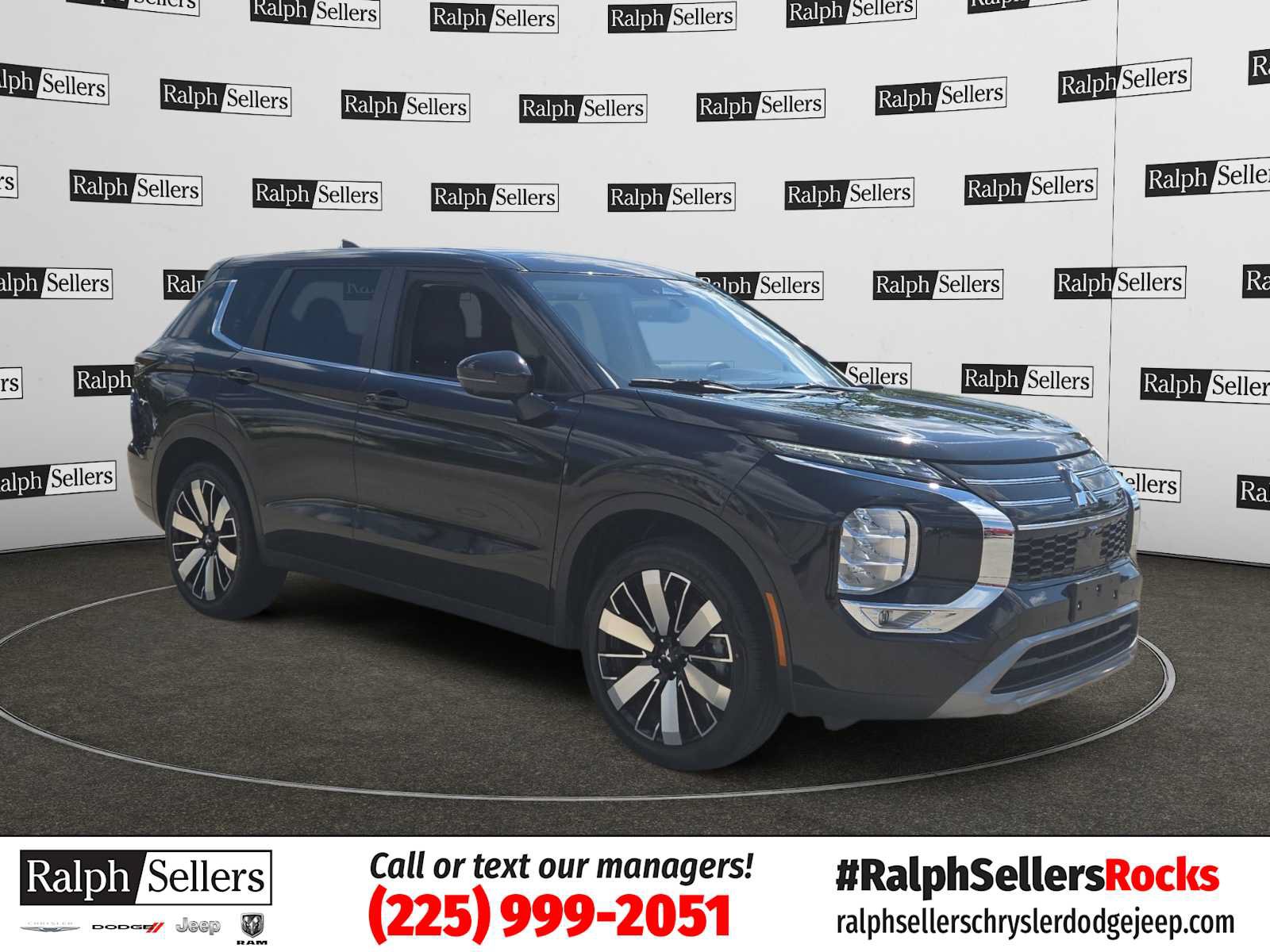 Used 2025 Mitsubishi Outlander SE AWD/4WD image 1