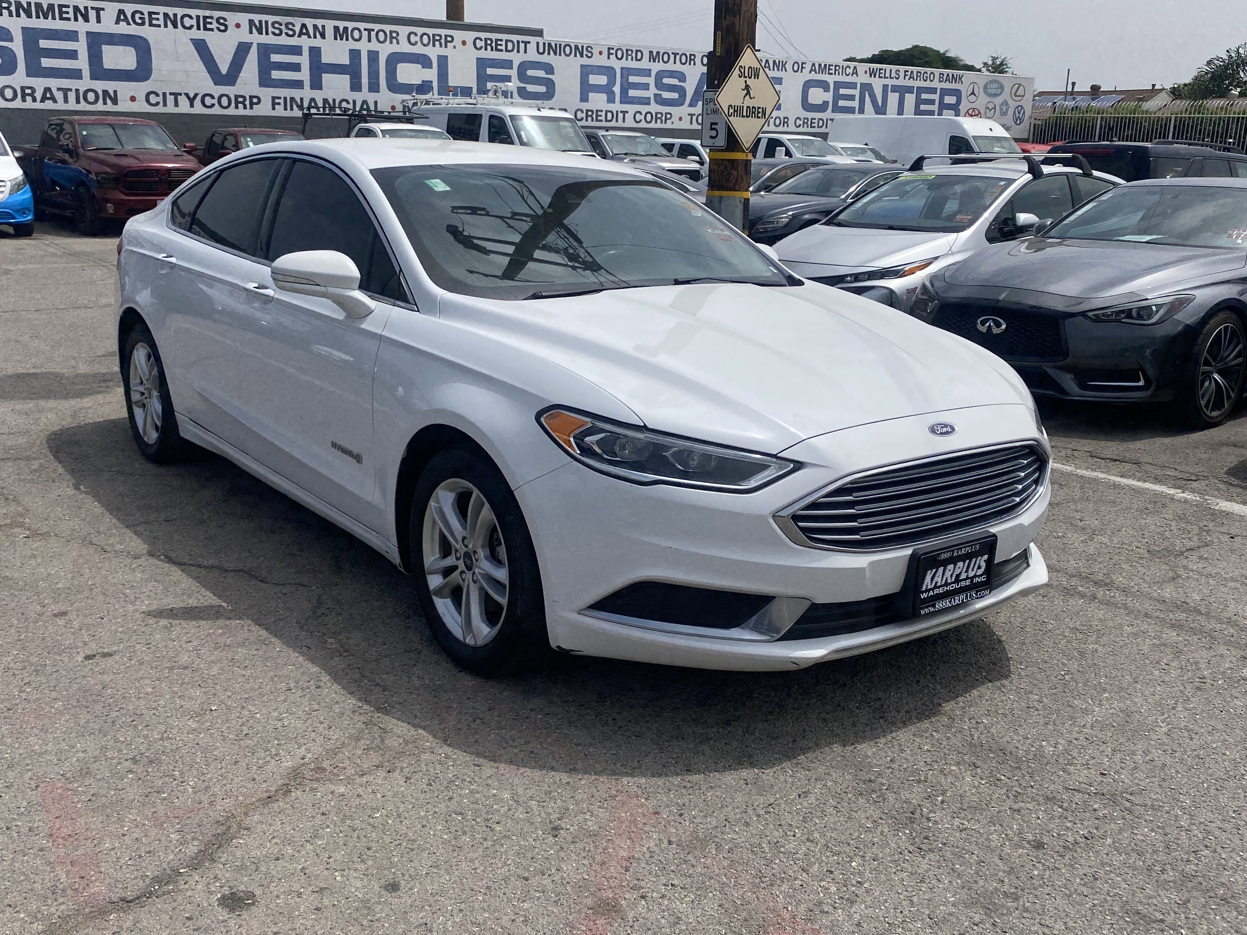 Used 2018 Ford Fusion SE w/ Equipment Group 602A FWD image 7