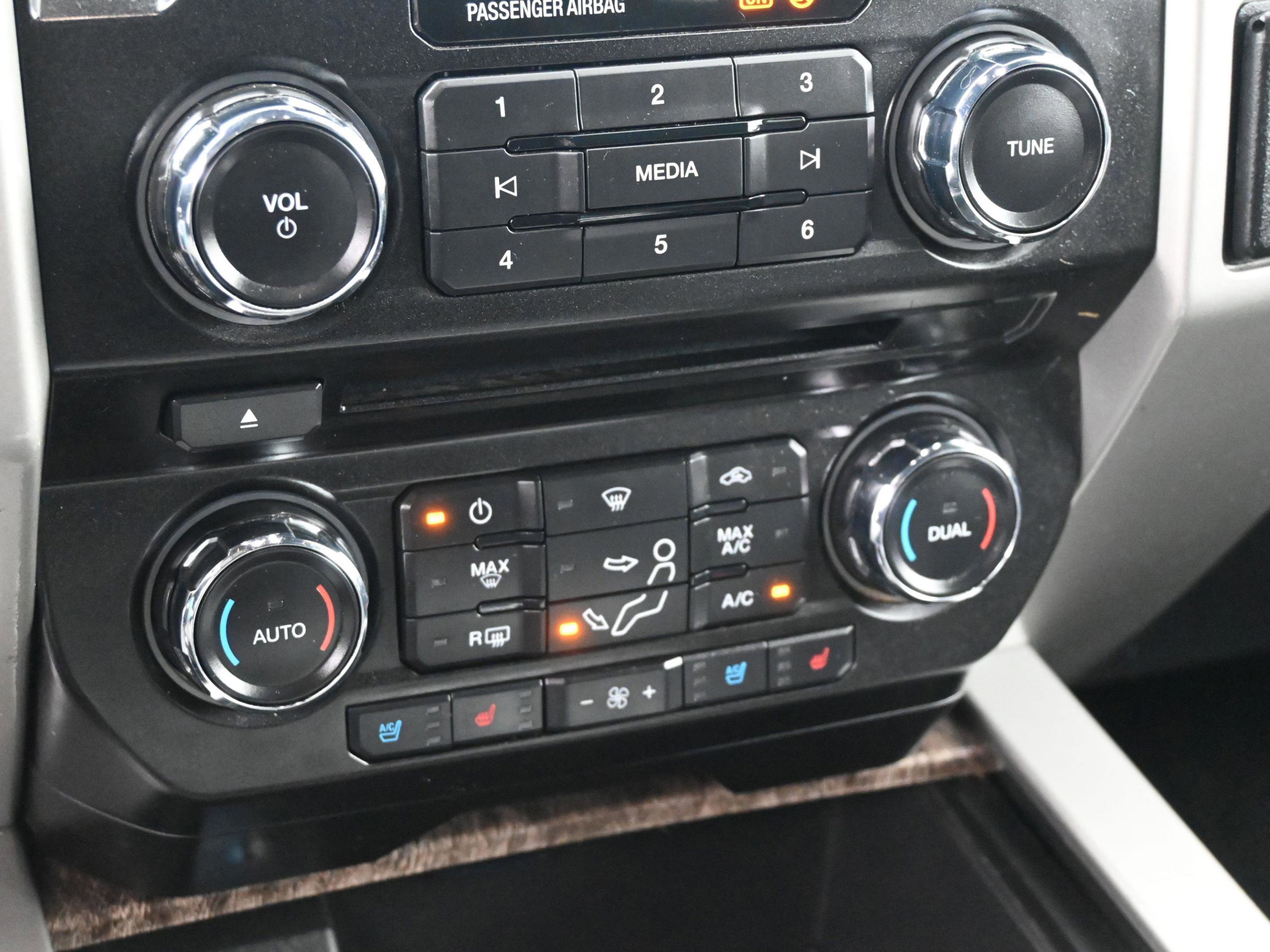 Used 2018 Ford F250 Lariat w/ Lariat Value Package image 23