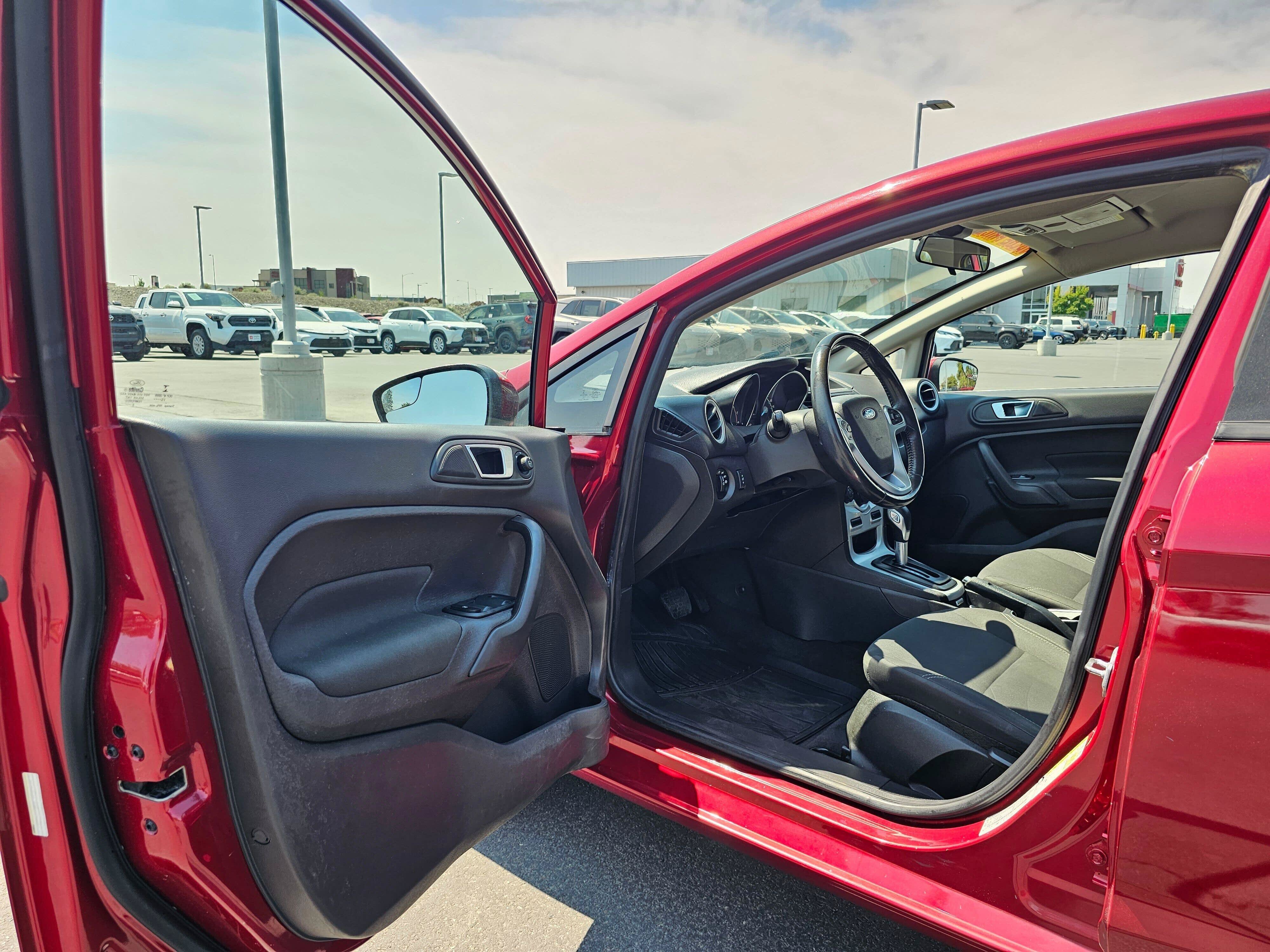 Used 2016 Ford Fiesta SE FWD image 18