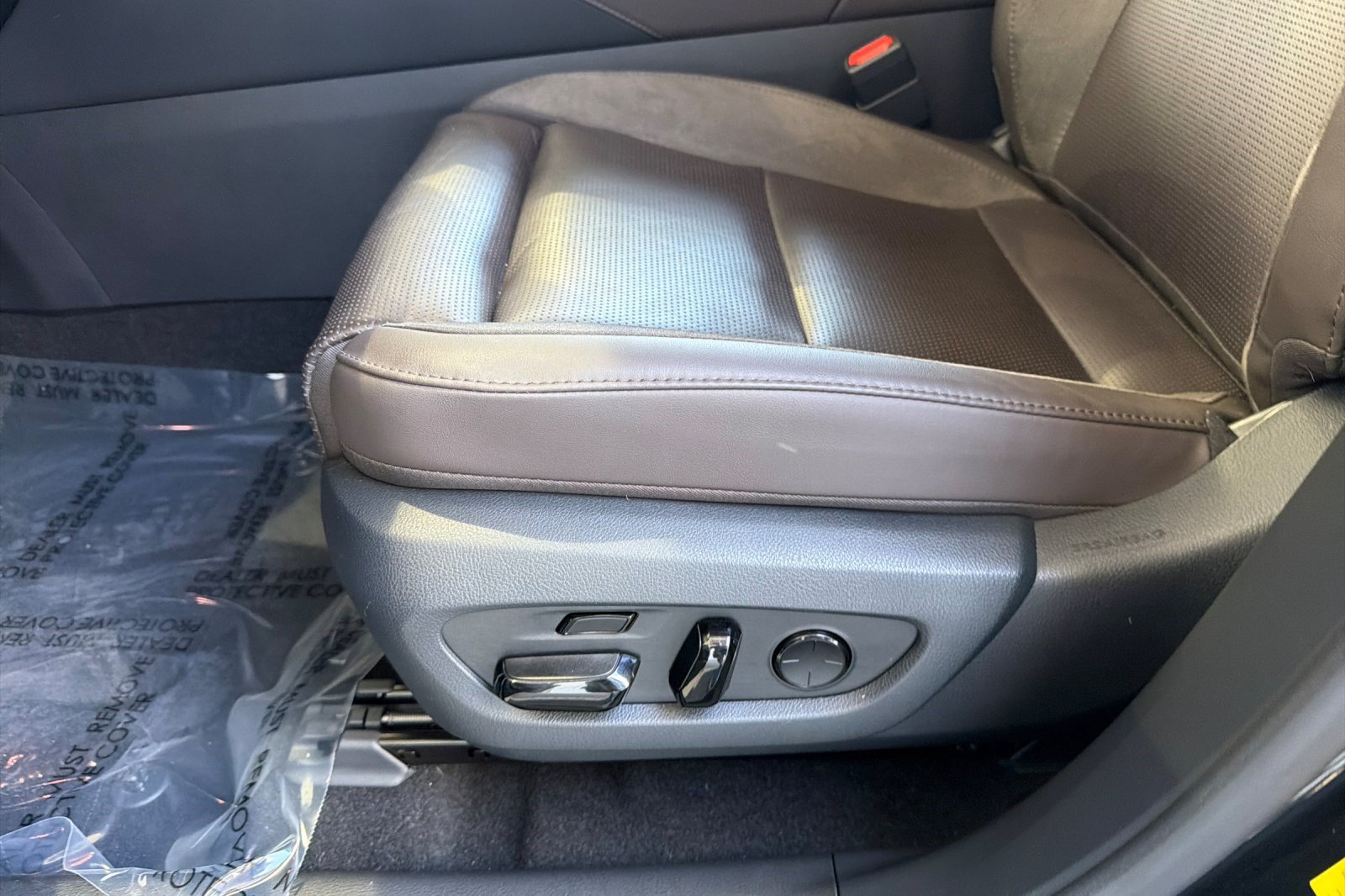Certified 2025 Lexus RX 450h AWD w/ Convenience Package image 14