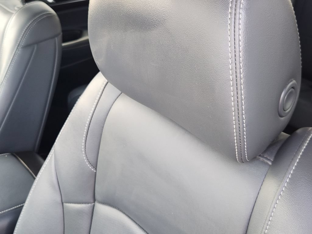 Used 2022 Buick Enclave Essence w/ Sport Touring Edition FWD image 14