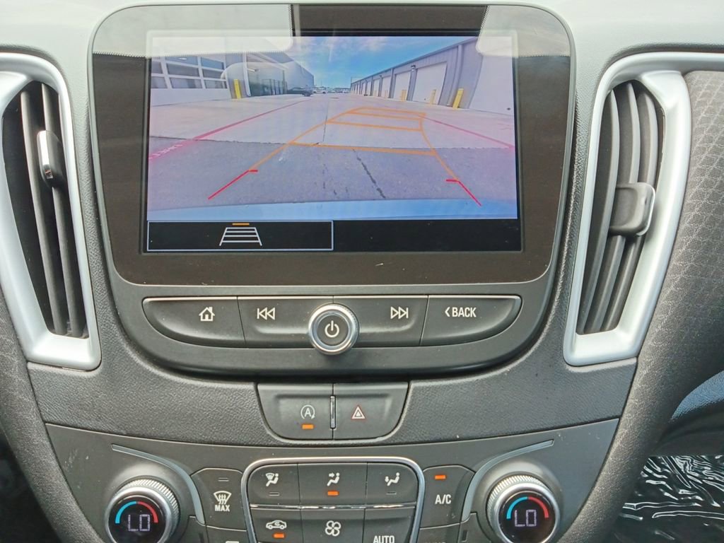 Used 2024 Chevrolet Malibu LT FWD image 9