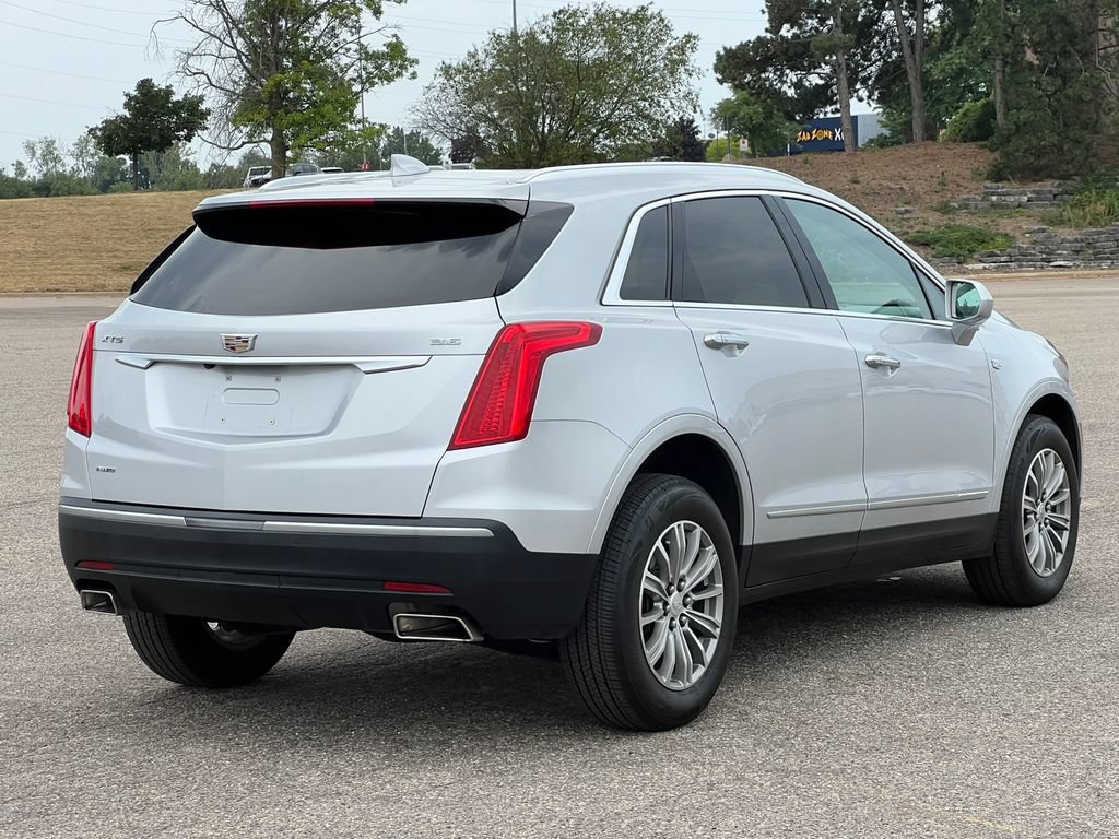 Used 2018 Cadillac XT5 Luxury w/ Driver Awareness Package AWD/4WD image 44