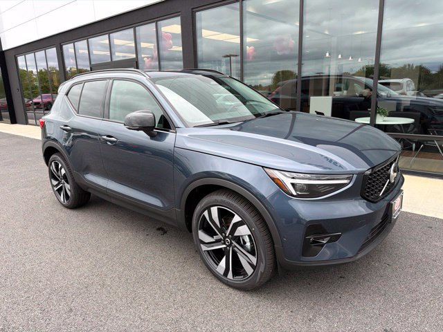 New 2026 Volvo XC40 B5 Ultra w/ Protection Package Premier AWD/4WD image 1