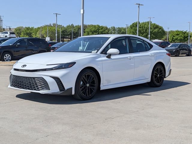 Used 2025 Toyota Camry SE w/ Convenience Package FWD image 9