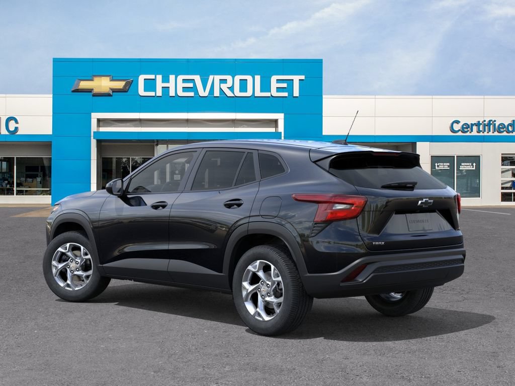 New 2026 Chevrolet Trax LS w/ LS Convenience Package FWD image 3