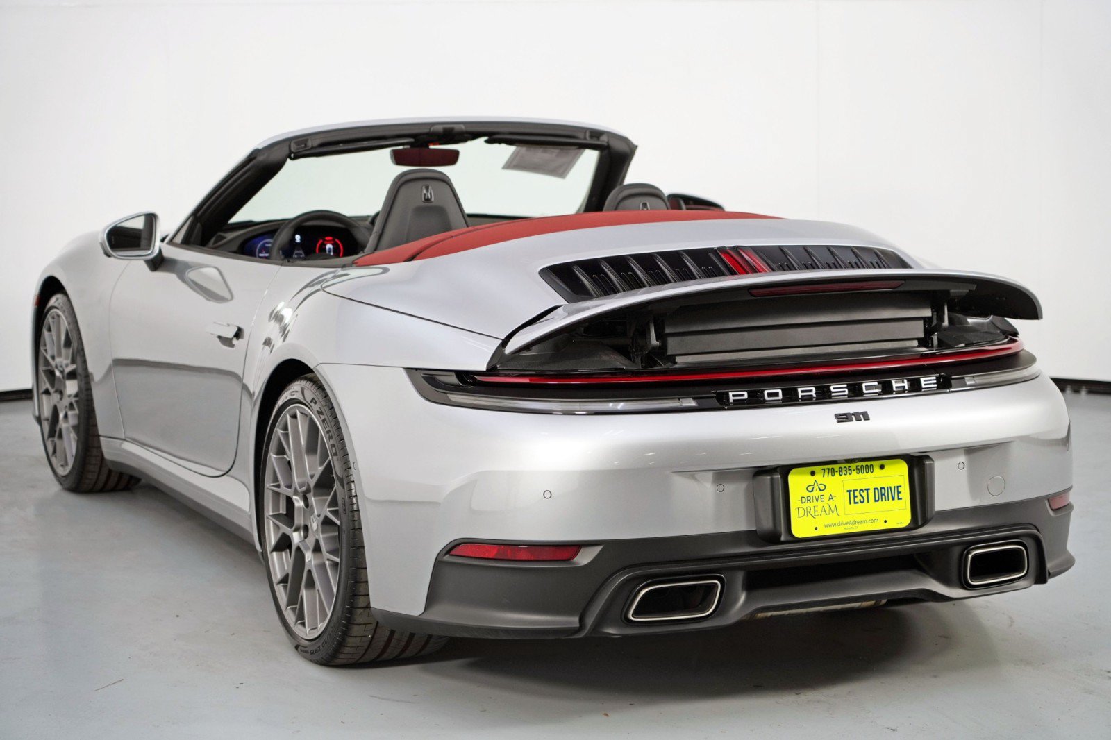 Used 2025 Porsche 911 Carrera RWD image 49
