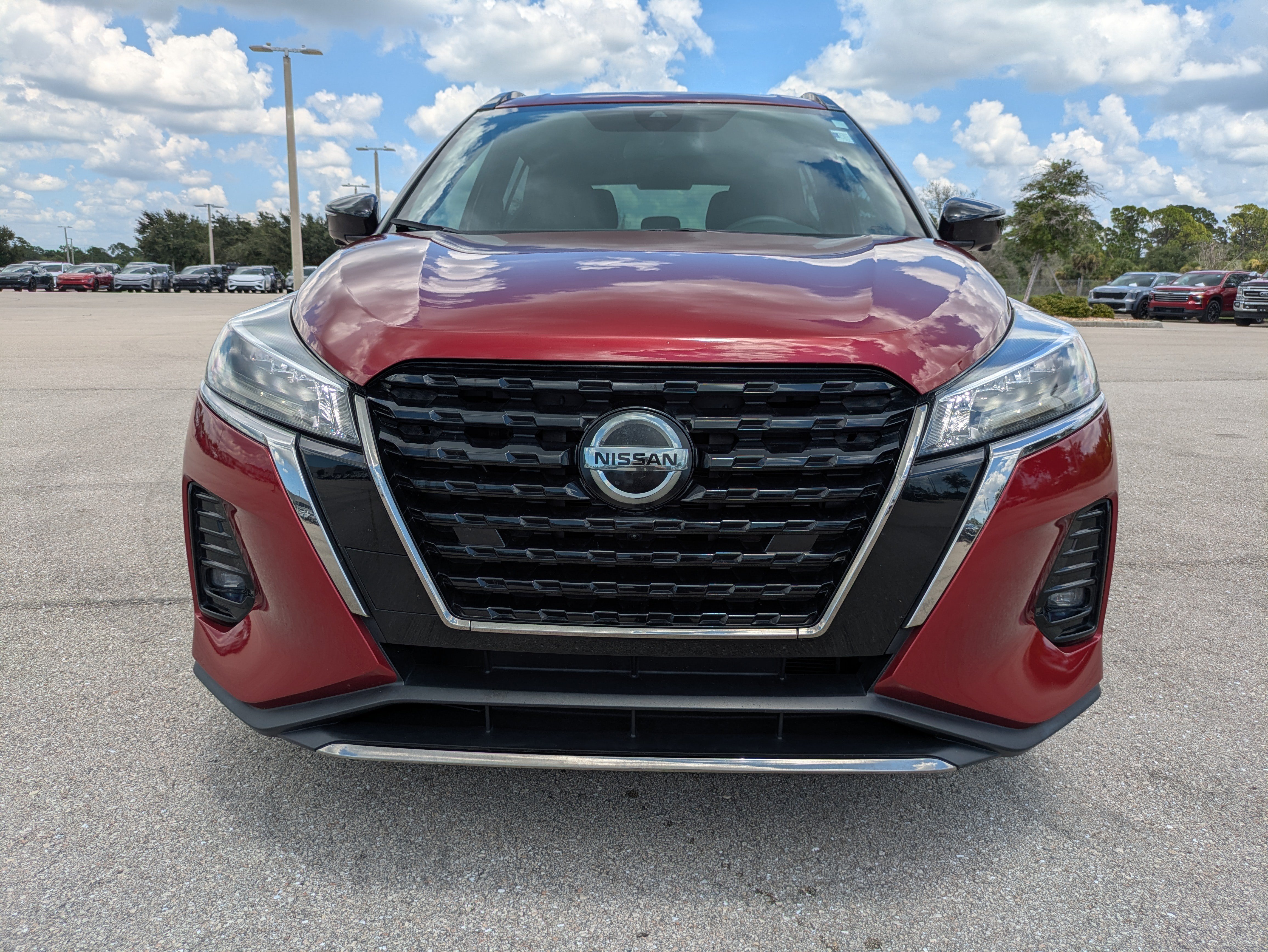 Used 2021 Nissan Kicks SR FWD image 9