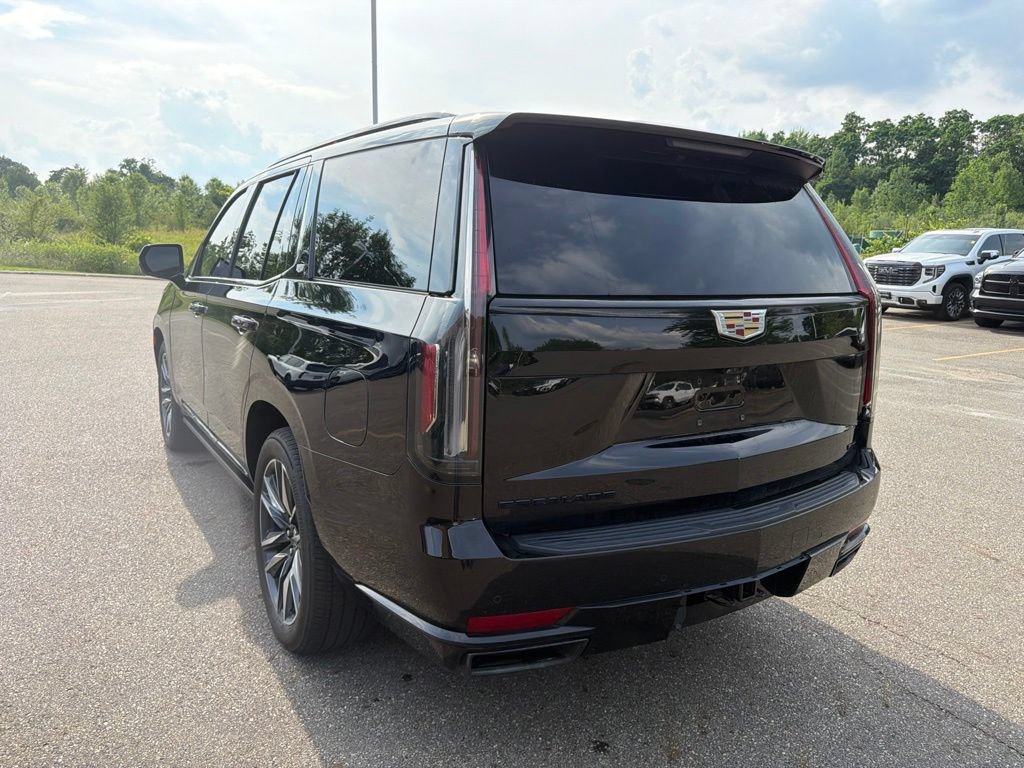 Used 2022 Cadillac Escalade Sport Platinum AWD/4WD image 6