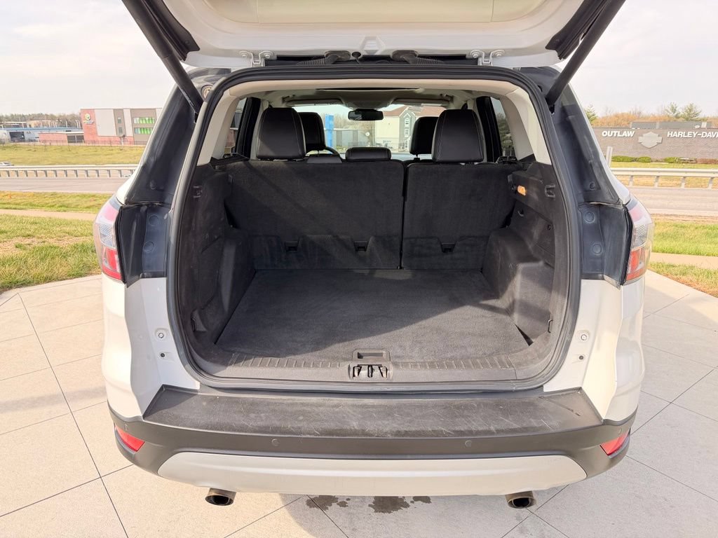 Used 2017 Ford Escape Titanium w/ Equipment Group 301A AWD/4WD image 33