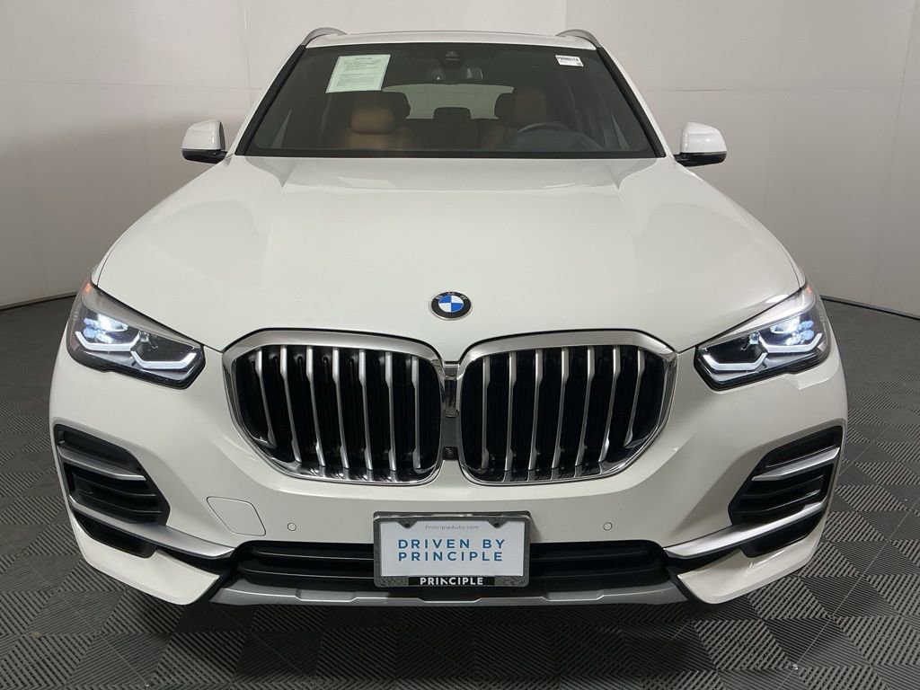 Certified 2023 BMW X5 sDrive40i w/ Premium Package image 2