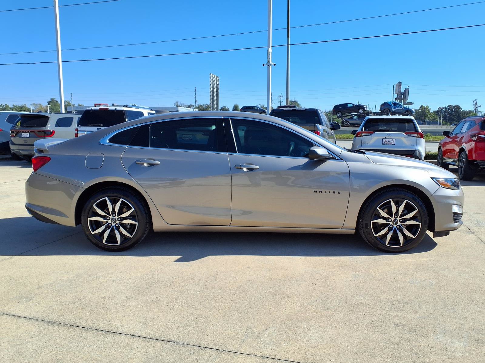 Used 2022 Chevrolet Malibu RS FWD image 5