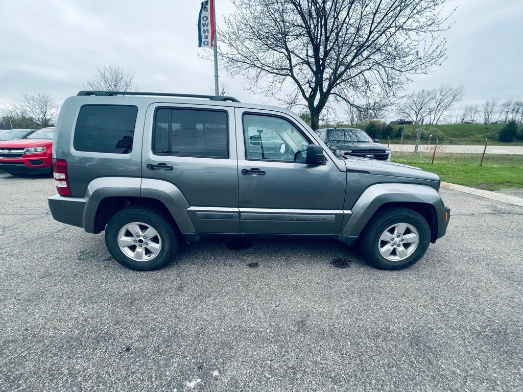 Used 2012 Jeep Liberty Sport w/ Popular Equipment Group AWD/4WD image 7